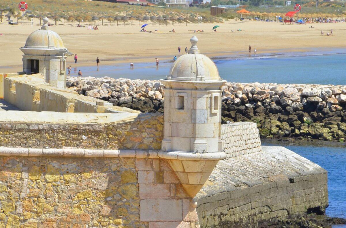 Forte da Ponta da Bandeira near Batata Beach in Lagos